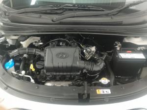 Hyundai i10 1.1 Motion - Image 14