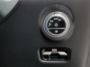 Mercedes-Benz C-Class C220d Avantgarde - Image 15