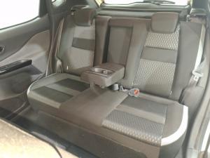 Nissan Magnite 1.0 Turbo Acenta Kuro auto - Image 5