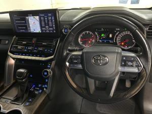 Toyota Land Cruiser 300 3.5T ZX - Image 12