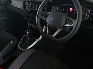 Volkswagen Polo hatch 1.0TSI Life auto - Image 5