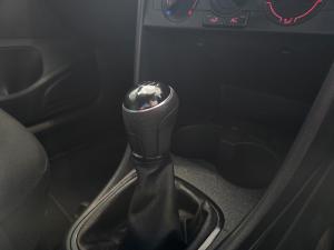 Volkswagen Polo Vivo hatch 1.4 Comfortline - Image 8