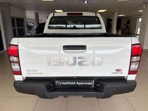 Isuzu D-Max 250 double cab Hi-Ride auto - Image 8