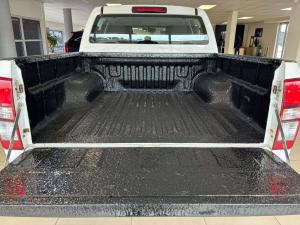 Isuzu D-Max 250 double cab Hi-Ride auto - Image 10