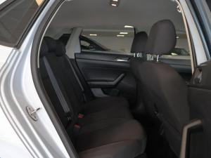 Volkswagen Polo hatch 1.0TSI Comfortline auto - Image 16
