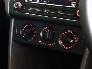 Volkswagen Polo Vivo hatch 1.4 Comfortline - Image 11