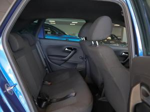 Volkswagen Polo Vivo hatch 1.4 Comfortline - Image 12