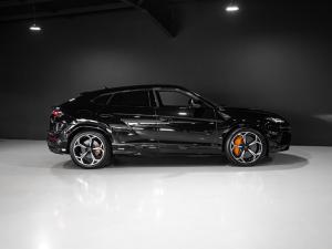 Lamborghini Urus S - Image 6