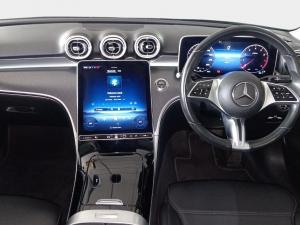 Mercedes-Benz C-Class C200 Avantgarde - Image 12