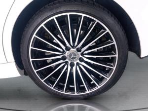 Mercedes-Benz C-Class C220d Avantgarde - Image 16