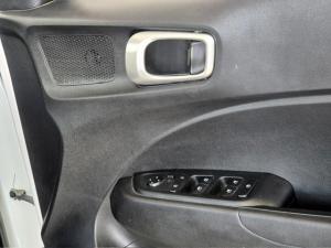 Hyundai Venue 1.0T Motion auto - Image 14