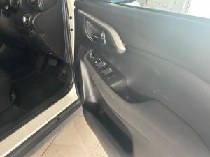 Toyota Urban Cruiser 1.5 XR auto - Image 6