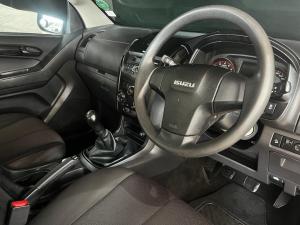 Isuzu D-Max 250 double cab 4x4 Hi-Ride - Image 7