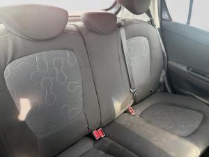 Hyundai i20 1.4 Fluid auto - Image 13