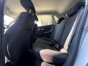 Volkswagen Polo Vivo hatch 1.6 Comfortline auto - Image 12