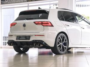 Volkswagen Golf R - Image 10