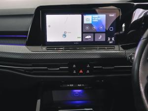 Volkswagen Golf R - Image 18