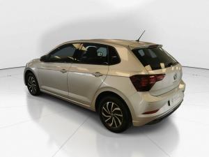 Volkswagen Polo hatch 1.0TSI Life auto - Image 5