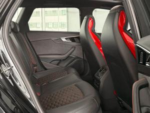 Audi RS4 Avant quattro - Image 11