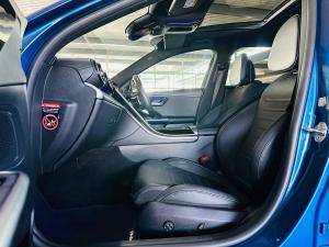 Mercedes-Benz C-Class C200 Avantgarde - Image 5