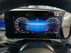 Mercedes-Benz C-Class C200 Avantgarde - Image 7