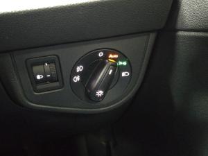 Volkswagen Polo hatch 1.0TSI Life manual - Image 12