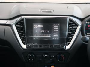 Isuzu D-Max 1.9TD double cab LS auto - Image 13