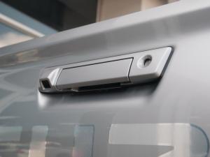 Isuzu D-Max 1.9TD double cab LS auto - Image 26