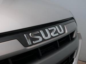 Isuzu D-Max 1.9TD double cab LS auto - Image 3