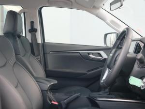 Isuzu D-Max 1.9TD double cab LS auto - Image 7