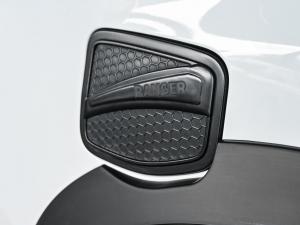 Ford Ranger 2.2TDCi Hi-Rider XLS - Image 9