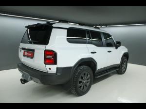 Toyota Land Cruiser Prado 2.8GD VX-R - Image 2
