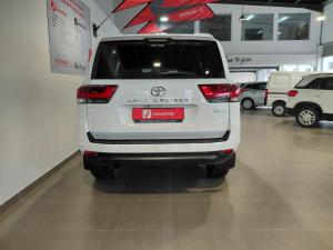 Toyota Land Cruiser 300 3.3D GX-R - Image 5