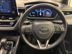 Toyota Corolla hatch 1.8 Hybrid XR - Image 8