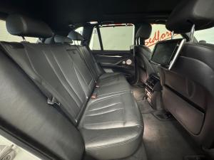 BMW X5 xDrive50i - Image 16