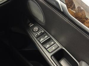 BMW X5 xDrive50i - Image 21