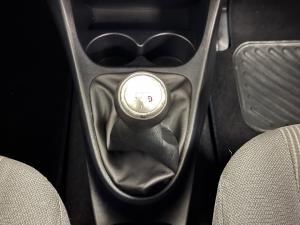 Toyota Etios hatch 1.5 Sprint - Image 9