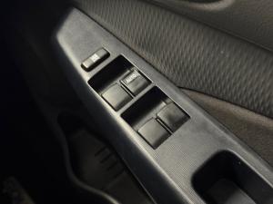 Toyota Etios hatch 1.5 Sprint - Image 16