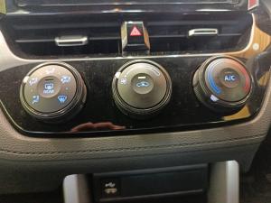 Toyota Corolla Cross 1.8 XS - Image 13