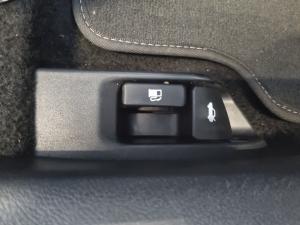 Toyota Corolla 1.4D-4D Prestige - Image 20