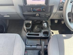Toyota Land Cruiser 79 4.5D-4D V8 double cab LX - Image 10