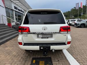 Toyota Land Cruiser 200 4.5D-4D V8 VX-R - Image 5