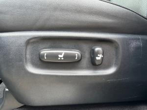 Toyota Land Cruiser 200 4.5D-4D V8 VX-R - Image 17