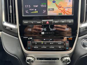 Toyota Land Cruiser 200 4.5D-4D V8 VX-R - Image 14