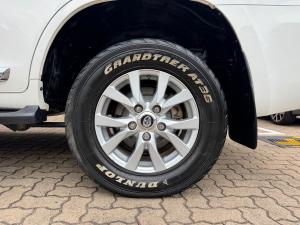 Toyota Land Cruiser 200 4.5D-4D V8 VX-R - Image 18