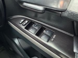 Toyota Land Cruiser 200 4.5D-4D V8 VX-R - Image 22