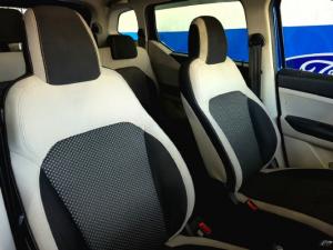 Renault Triber 1.0 Prestige auto - Image 11