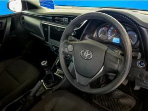 Toyota Corolla Quest 1.8 Plus manual - Image 10