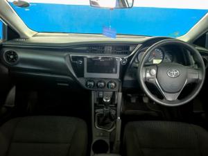 Toyota Corolla Quest 1.8 Plus manual - Image 9