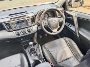 Toyota RAV4 2.0 GX - Image 7